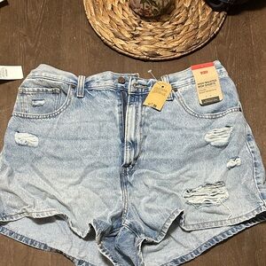 Levi's Light Wash High Waisted Mom Shorts